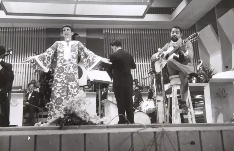 Gilberto Gil and Nana Caymmi performing at the 1967 music festival, a key moment in Brazil’s cultural resistance.